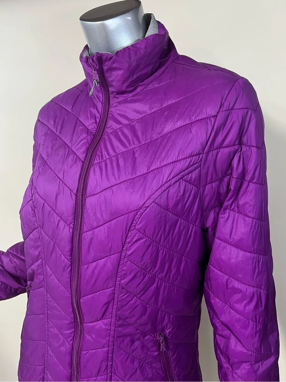 Tek Gear Women’s Medium Purple Puffer Lightweight Zip Up Jacket